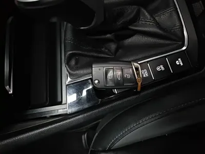 Volkswagen Sagitar 2019, 83500 км, за 7975.12 USD - фото 9