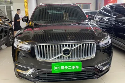 Volvo XC90 2023, 32800 км, за 45671 USD