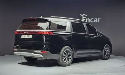 Kia Canival 2023, 69883 км, за 15137.5 USD