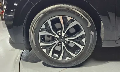 Kia Canival 2023, 69883 км, за 15137.5 USD