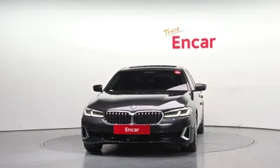 BMW 5-Series 2022, 26844 км, за 26423.82 USD