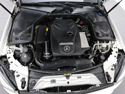 Mercedes-Benz C-Class 2018, 87700 км, за 11020.98 USD - фото 6