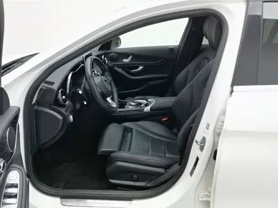 Mercedes-Benz C-Class 2018, 87700 км, за 11020.98 USD - фото 10