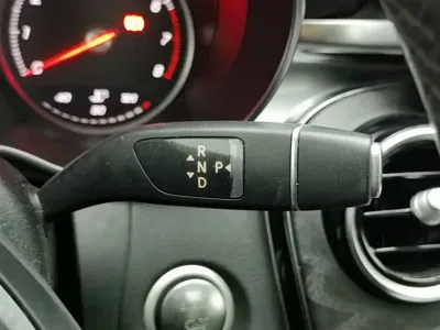 Mercedes-Benz C-Class 2018, 87700 км, за 11020.98 USD - фото 13