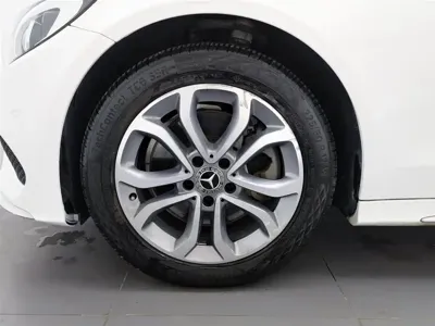 Mercedes-Benz C-Class 2018, 87700 км, за 11020.98 USD - фото 17