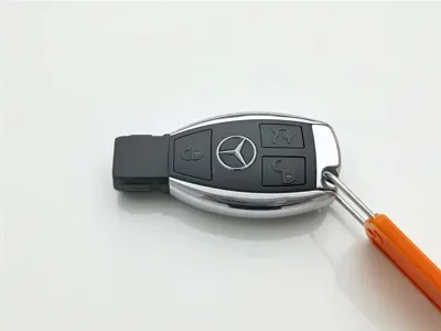 Mercedes-Benz C-Class 2018, 87700 км, за 11020.98 USD - фото 19