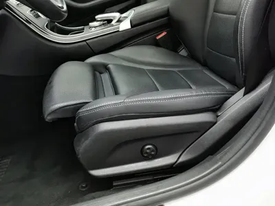 Mercedes-Benz C-Class 2018, 87700 км, за 11020.98 USD - фото 20