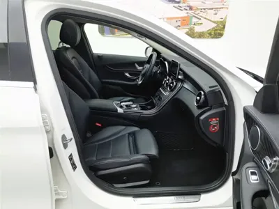 Mercedes-Benz C-Class 2018, 87700 км, за 11020.98 USD - фото 23