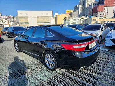 Hyundai Grandeur 2016, 158704 км, за 4757.18 USD