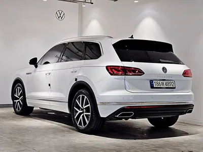 Volkswagen Touareg 2023, 67400 км, за 36690.12 USD