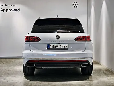 Volkswagen Touareg 2023, 67400 км, за 36690.12 USD