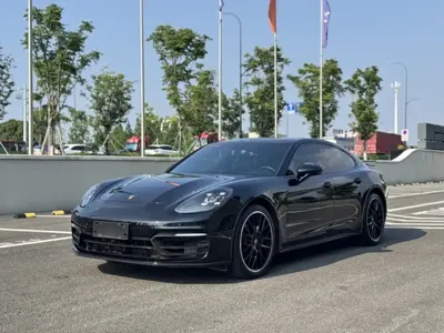 Porsche Panamera · 2021 год