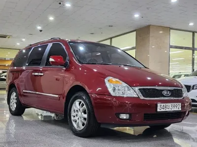 Kia Canival · 2012 год