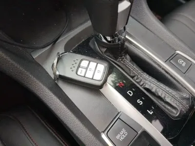 Honda Civic 2018, 54600 км, за 9414.58 USD - фото 12