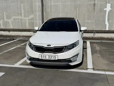 Kia K5 2013, 114155 км, за 3675.99 USD