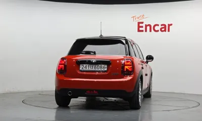 MINI Cooper 2021, 91184 км, за 11694.72 USD
