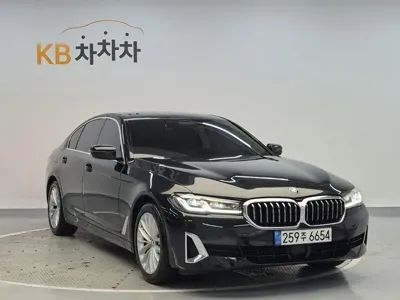 BMW 5-Series 2022, 109969 км, за 22805.41 USD