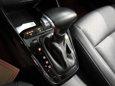 Kia Stonic 2018, 91772 км, за 6381.45 USD - фото 13