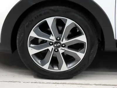 Kia Stonic 2018, 91772 км, за 6381.45 USD - фото 20