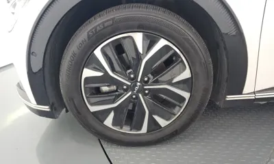 Kia EV6 2022, 337565 км, за 12143.89 USD
