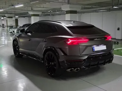 Lamborghini Urus 2023, 10100 км, за 228434.83 USD