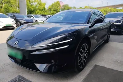 Denza Z9 · 2024 год