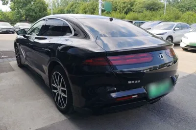Denza Z9 2024, 20200 км, за 32666 USD