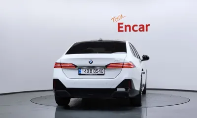 BMW 5-Series 2025, 6608 км, за 43786.11 USD