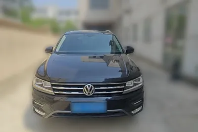 Volkswagen Tiguan L 2018, 49300 км, за 12339 USD