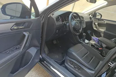 Volkswagen Tiguan L 2018, 49300 км, за 12339 USD - фото 19