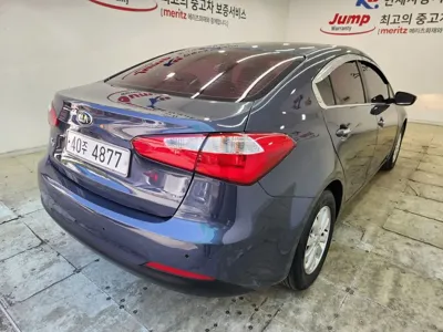Kia K3 2015, 111880 км, за 3705.39 USD