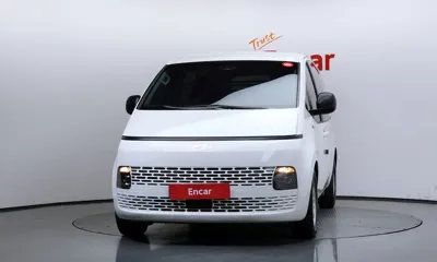 Hyundai Staria 2025, 40006 км, за 14651.29 USD
