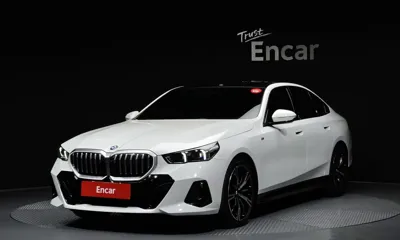 BMW 5-Series · 2024 год