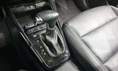 Kia Stonic 2018, 118759 км, за 6144.7 USD - фото 9