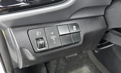 Kia Stonic 2018, 118759 км, за 6144.7 USD - фото 13