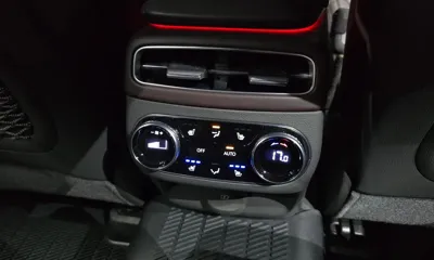 Genesis GV70 2021, 55584 км, за 25330.46 USD - фото 30
