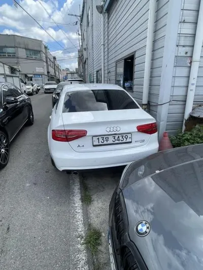 Audi A4 2014, 77372 км, за 4225.44 USD