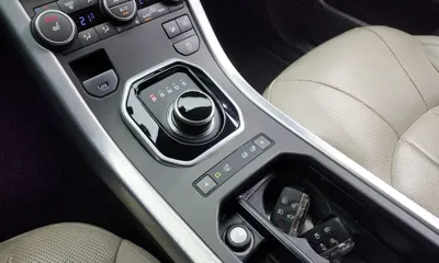 Land Rover Range Rover Evoque 2017, 132494 км, за 7003.63 USD - фото 9