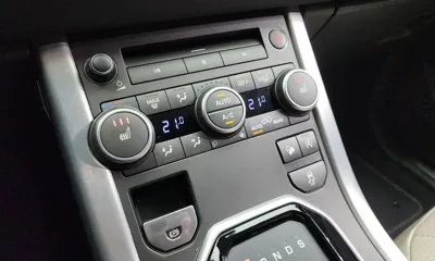 Land Rover Range Rover Evoque 2017, 132494 км, за 7003.63 USD - фото 16
