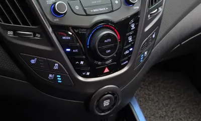 Hyundai Veloster 2017, 67550 км, за 6500.68 USD - фото 13