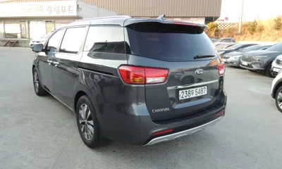 Kia Canival 2018, 179517 км, за 5417.9 USD - фото 6