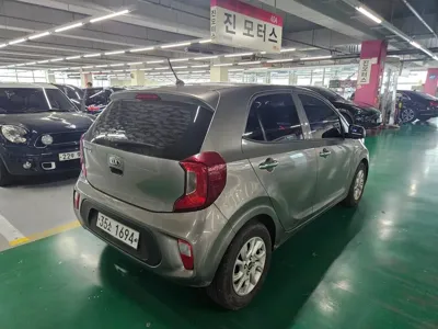 Kia Morning 2018, 162246 км, за 2901.91 USD