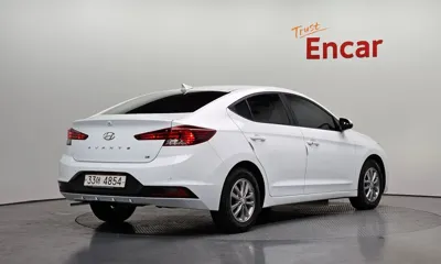 Hyundai Avante 2019, 31974 км, за 7271.29 USD