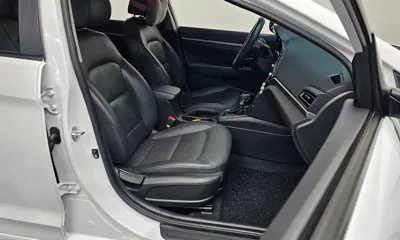 Hyundai Avante 2019, 31974 км, за 7271.29 USD - фото 10
