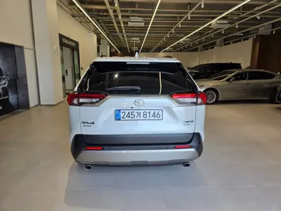 Toyota RAV4 2025, 4429 км, за 31180.26 USD