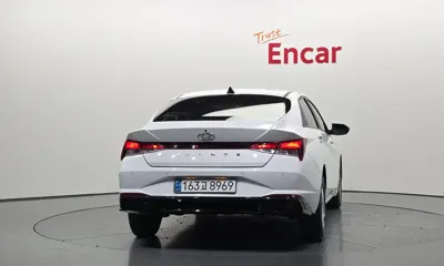 Hyundai Avante 2022, 136354 км, за 7995.84 USD