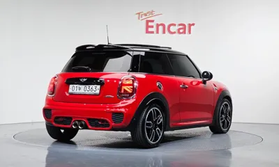 MINI Cooper 2016, 64145 км, за 10141.06 USD