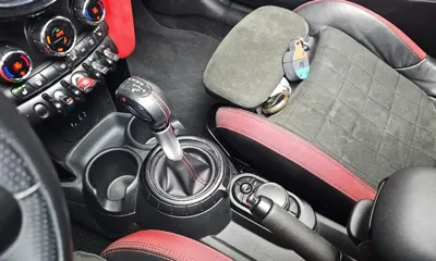 MINI Cooper 2016, 64145 км, за 10141.06 USD - фото 9
