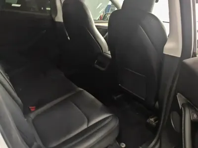 Tesla Model Y 2023, 60000 км, за 21727.42 USD - фото 6