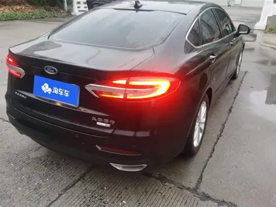 Ford Mondeo 2021, 8100 км, за 10152.07 USD